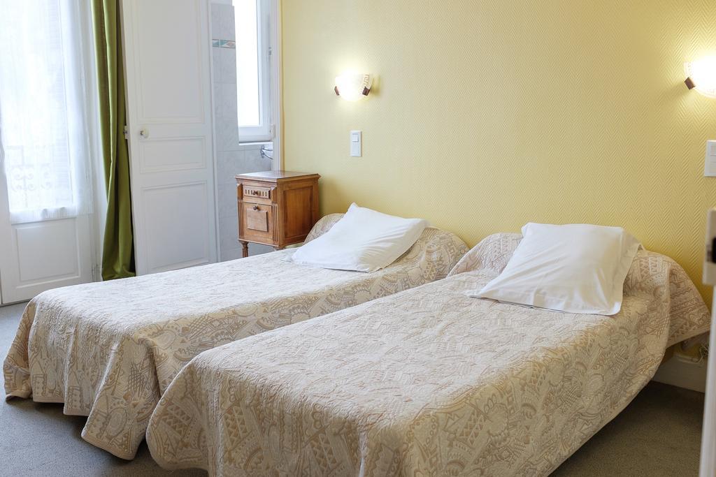 Hotel Castel Regina Châtel-Guyon Zimmer foto